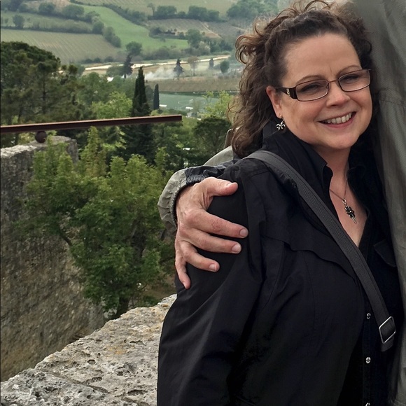 Meet your Posher, Rebekah - Picture 1 of 1